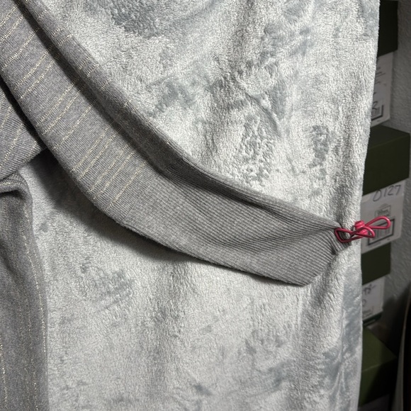 Nine West sweater size large Women's Gray Sweater with accent striped oversized - Picture 5 of 6